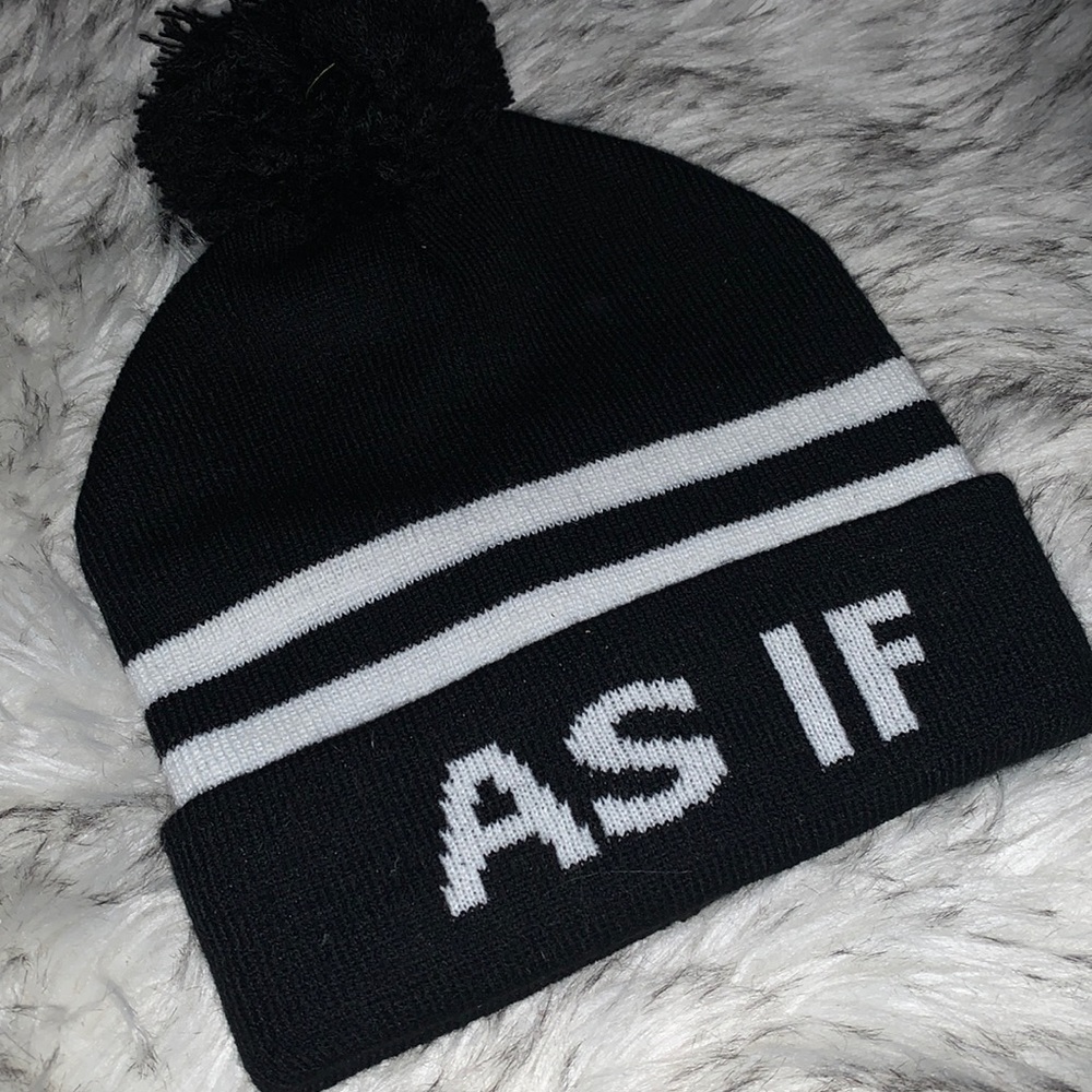 Pom Pom Hat